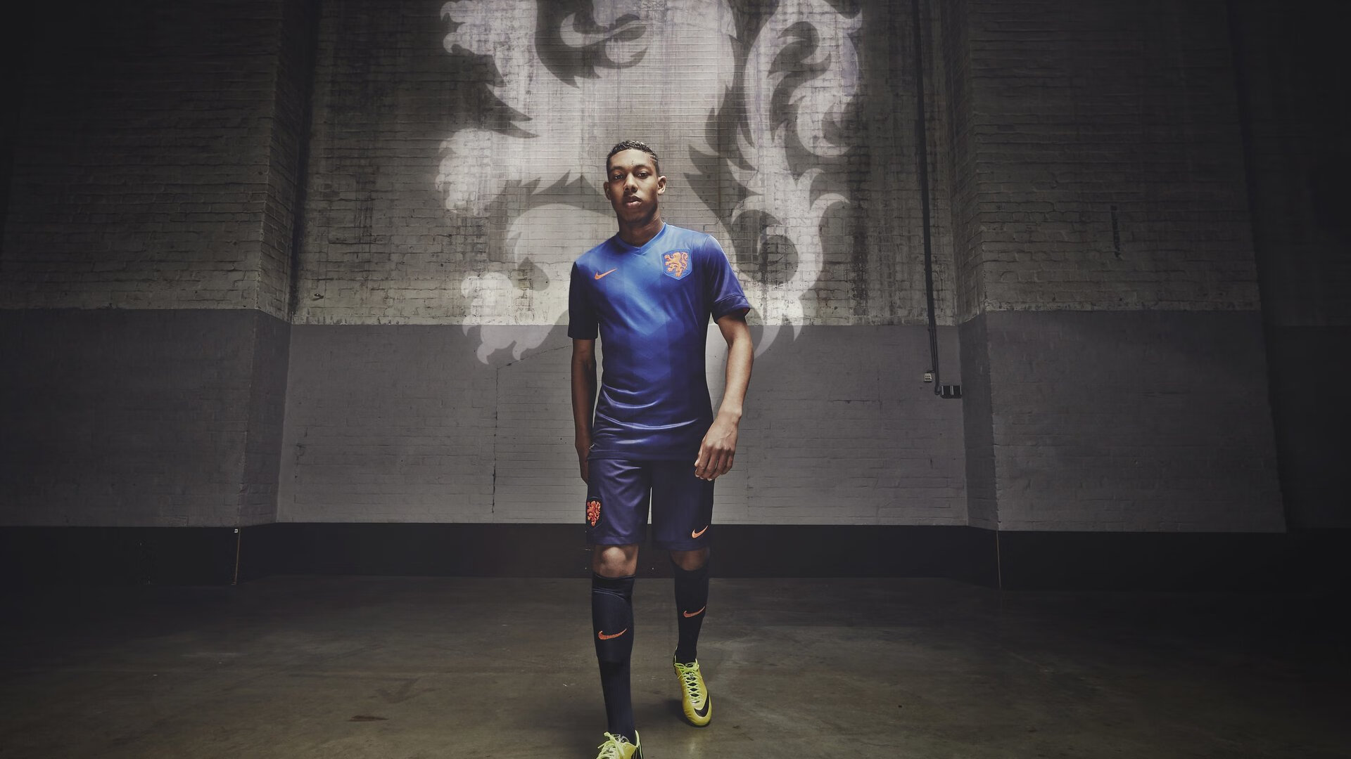 格斗巅峰对决,中国新星李昊TKO日本冠军,亚洲格斗格局或将重塑